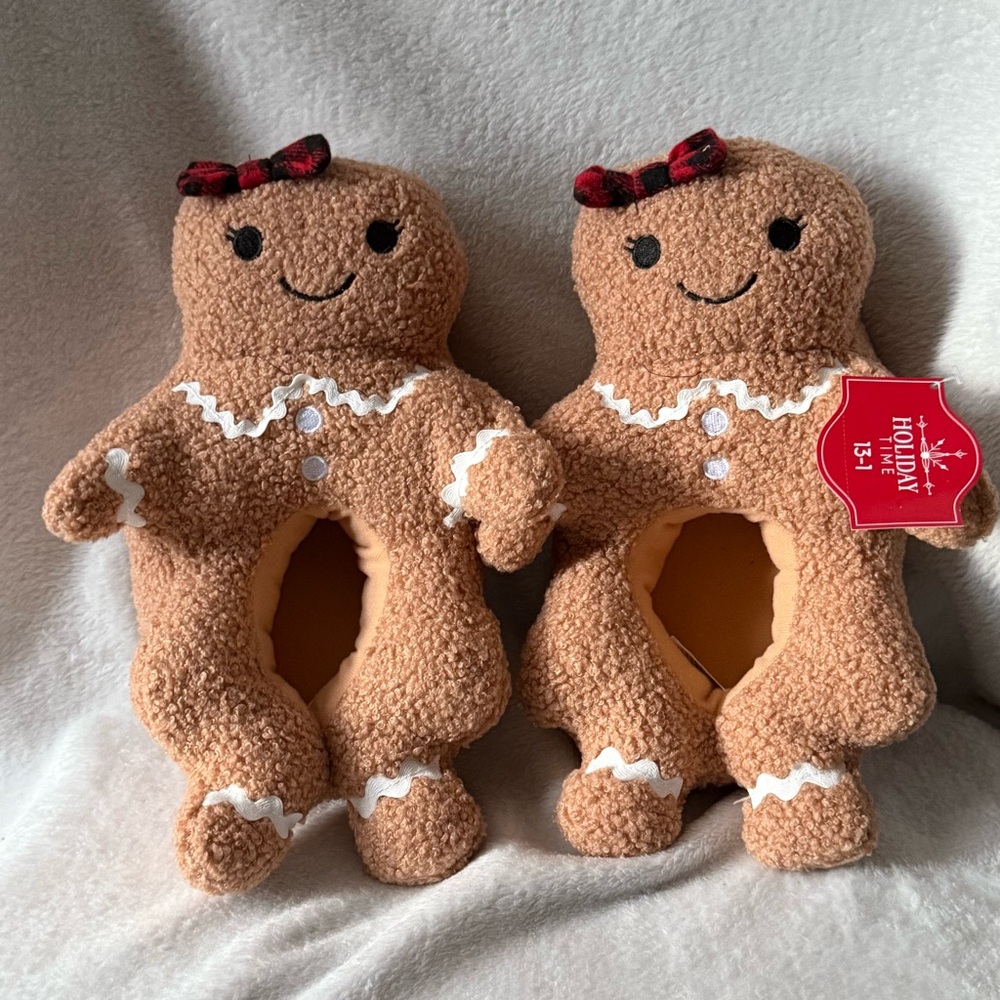 Holiday‎ Time Gingerbread Brown and Red New Girl Slippers Size 13
